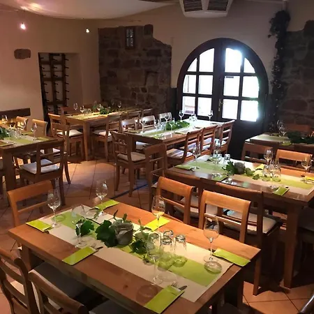 Weingut Peter Stuebinger Holiday home *